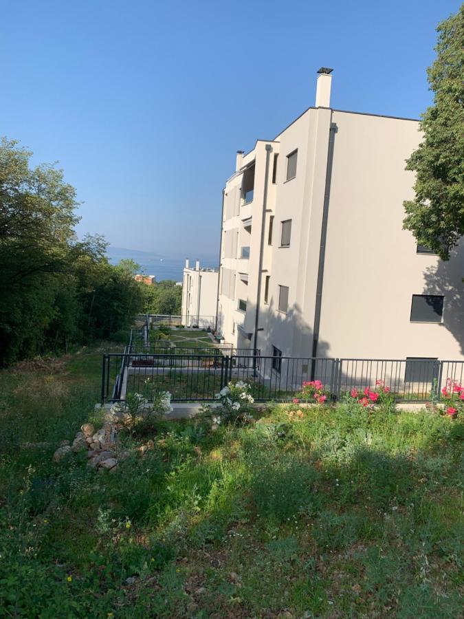 Apartman Natasa Kostrena Exteriör bild
