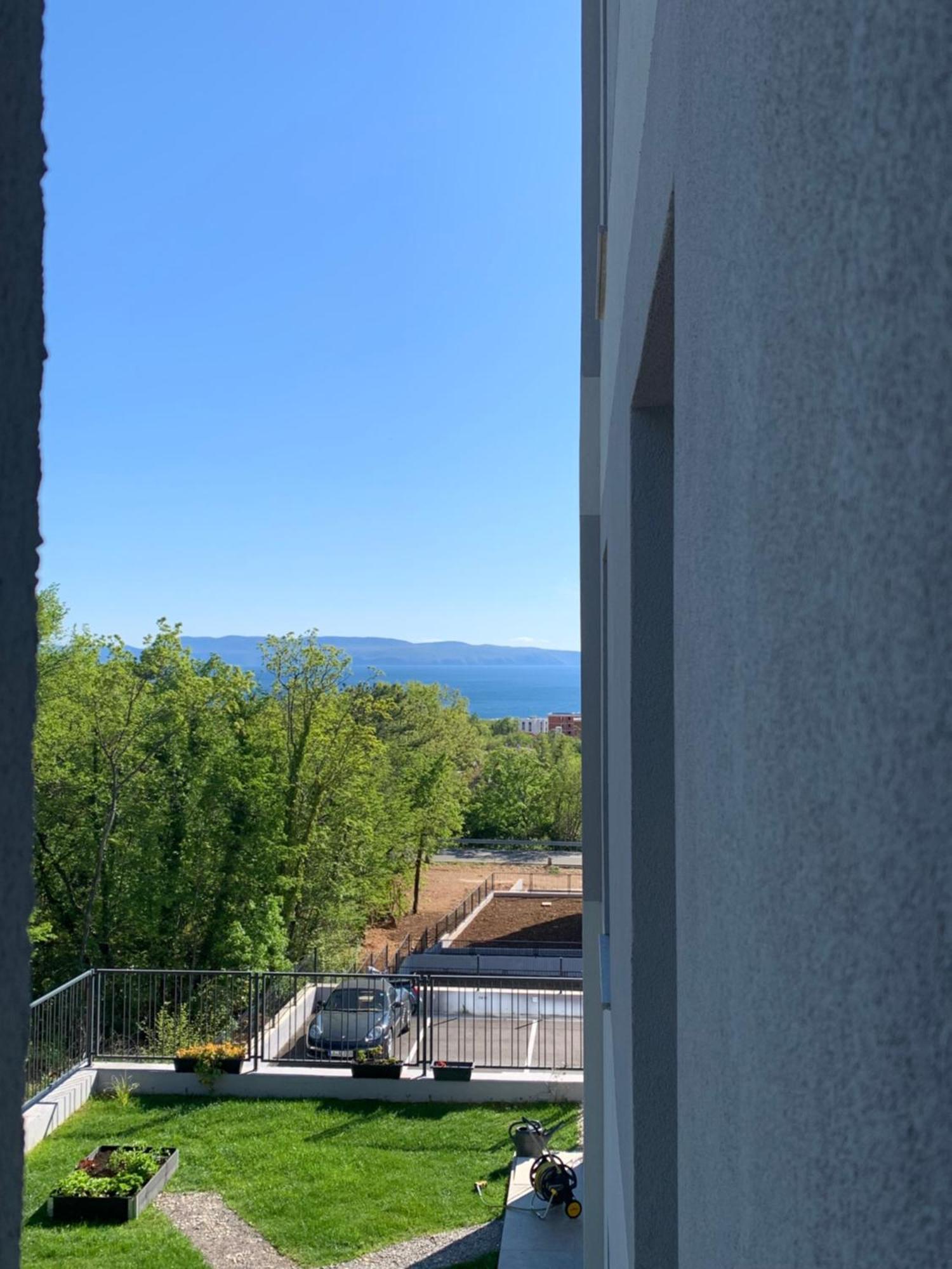 Apartman Natasa Kostrena Exteriör bild